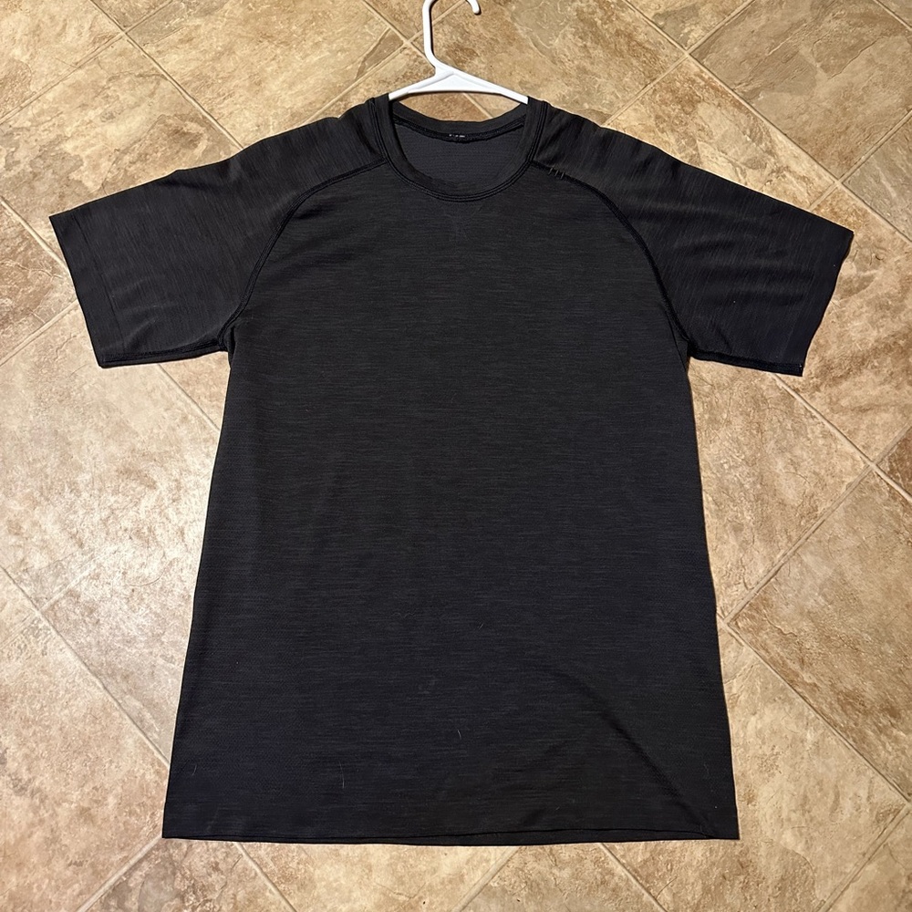 Lululemon T-shirt